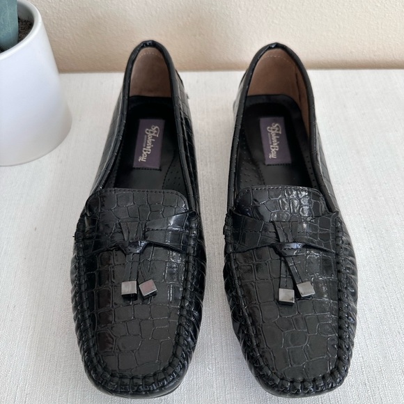 Vintage St. John’s Bay Black Cric Leather Loafers Women’s 9.5M - Picture 2 of 11
